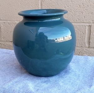 Teal pot